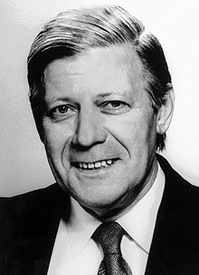 220px Verteidigungsminister Helmut Schmidt